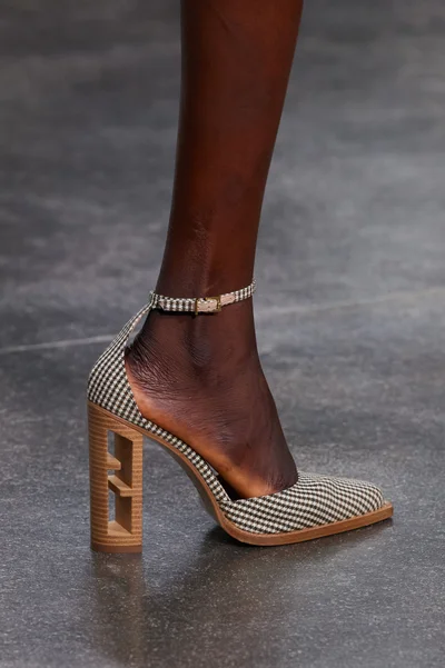 Look 38